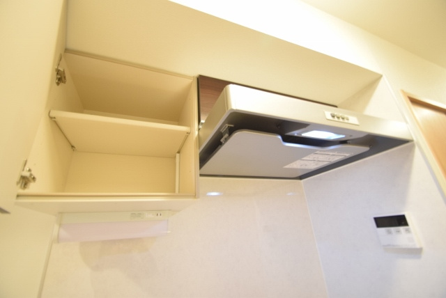 レオ四拾六番館のキッチン|キッチン上部