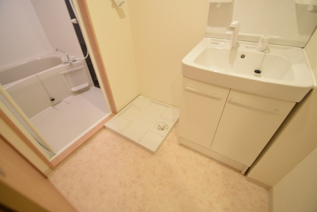 レオ四拾六番館の洗面所|洗面脱衣所