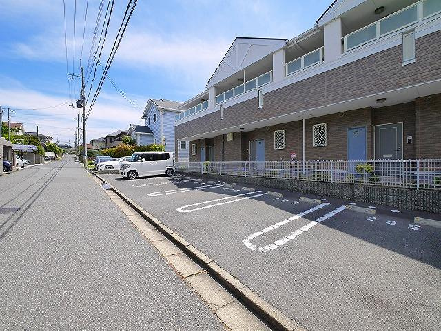 サクラ　ヒルズの駐車場|駐車場です