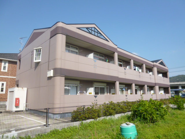 倉敷市三田のアパートの外観