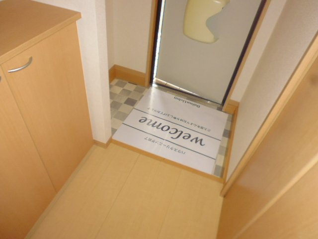 ラルジュ福岡屋　Ｂの玄関