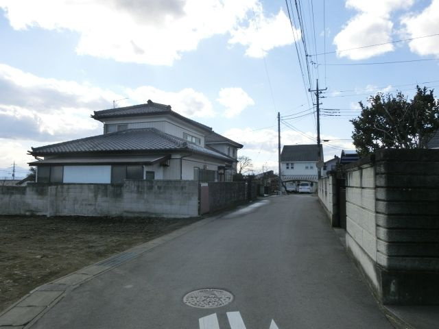 高崎市箕郷町生原売土地 112.45坪の前面道路含む現地写真