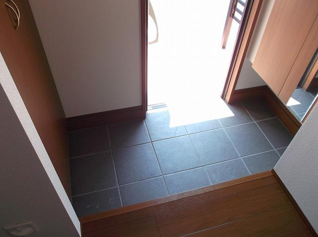 【玄関】 | ラフィネ・ヴァン・ソレイユ　Ｂ