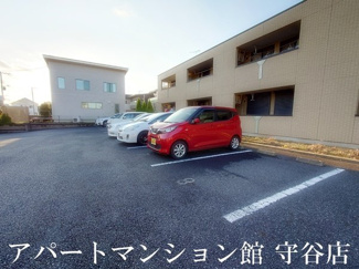 【駐車場】