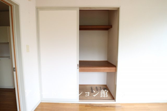 エステートピアグリーンヒルAの収納|洋室・収納