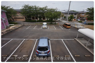 【駐車場】