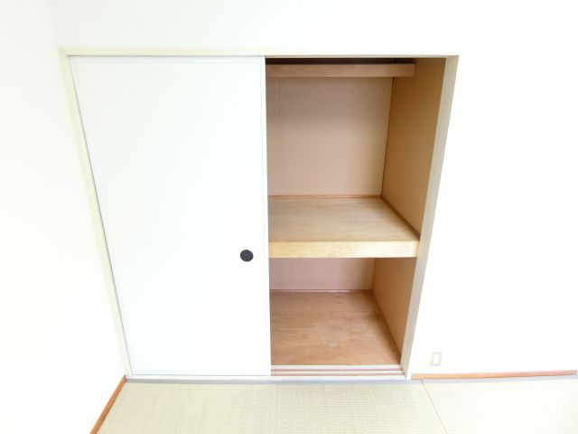 ガーデンハイツさやまの収納