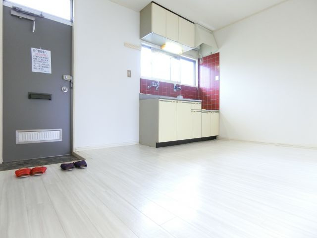 ガーデンハイツさやまの居間・リビング