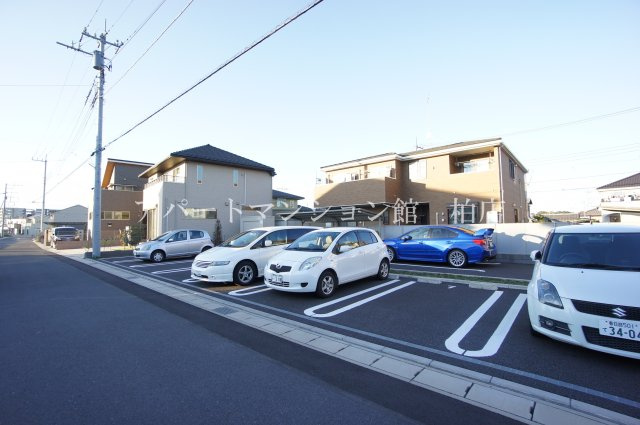 ノイクラールの駐車場