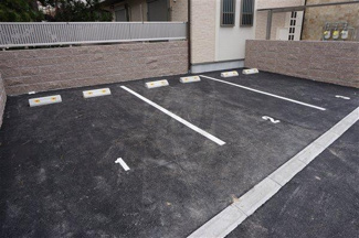 【駐車場】