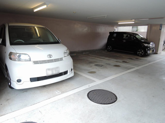 【駐車場】