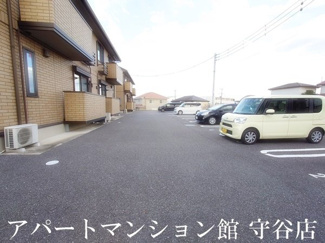 【駐車場】