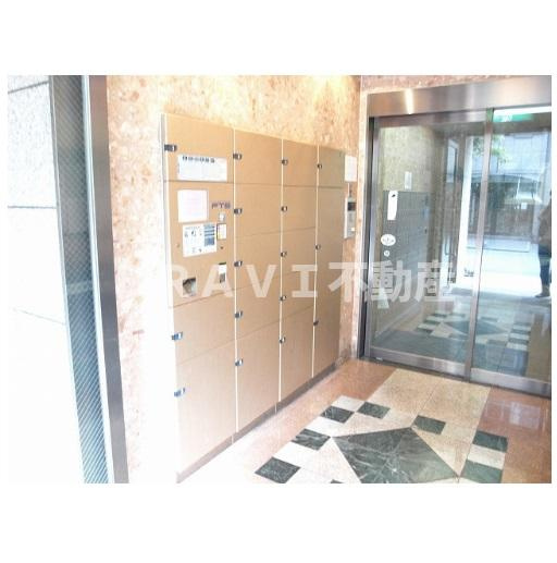 フィレンツェ　BRAVI不動産のエントランス|【フィレンツェ】建物の内部です