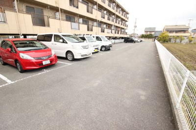 【駐車場】 | サン ルーチェ