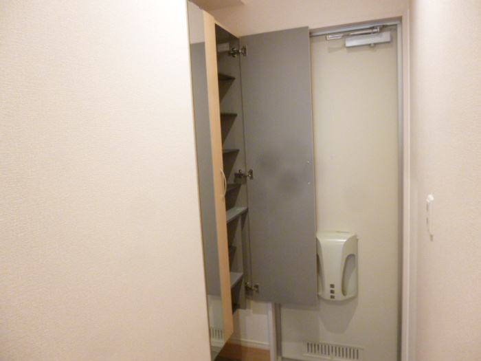 ハーヴェスト コートの玄関