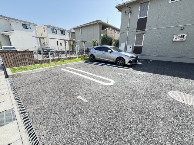 ハーヴェスト　コートの駐車場