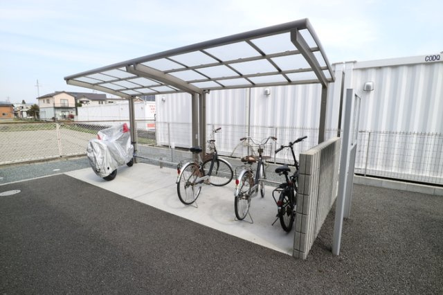藏(くら)の駐車場