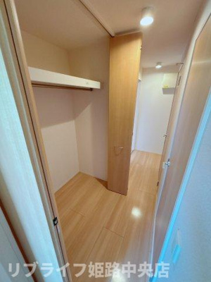 【その他】 | 藏(くら) | 廊下にも収納あり