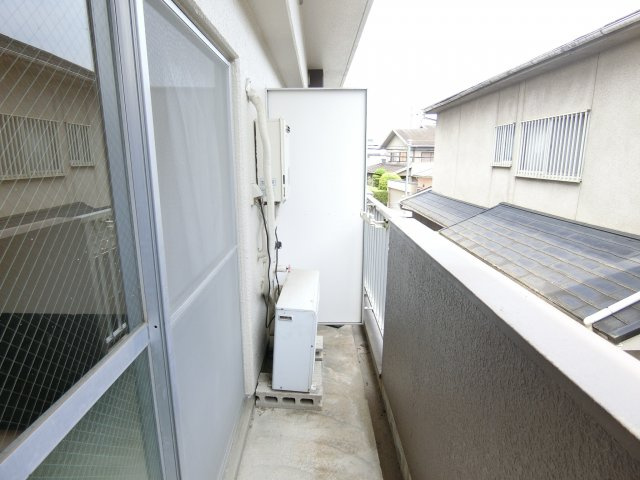 中西ハイツⅡのバルコニー|同物件別部屋