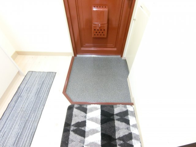 中西ハイツⅡの玄関|同物件別部屋