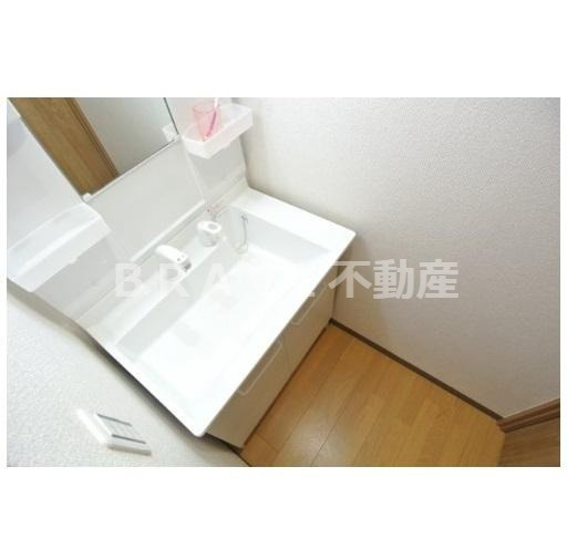 オーパスグラン谷町　BRAVI不動産の洗面所|【オーパスグラン谷町】使いやすい洗面所です