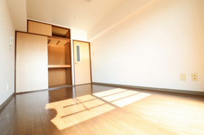 【洋室】 | メゾン荒井 | ※写真は302号室使用