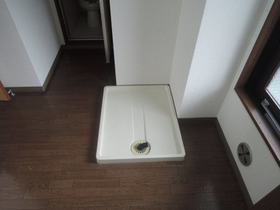 【設備】 | メゾン荒井 | 洗濯機置場※写真は303号室使用