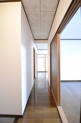 【その他】 | サンライフ石沢 | 廊下です