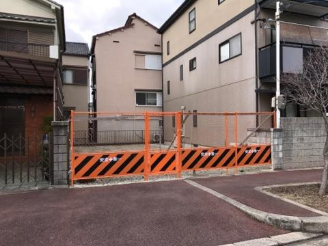 グラッド・タウン灰塚の前面道路含む現地写真