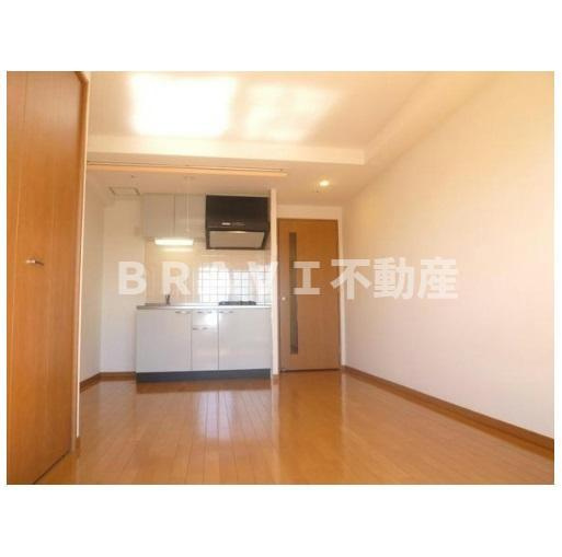 プライムアーバン玉造　BRAVI不動産の洋室