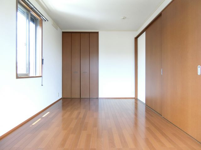 ソレイユの洋室