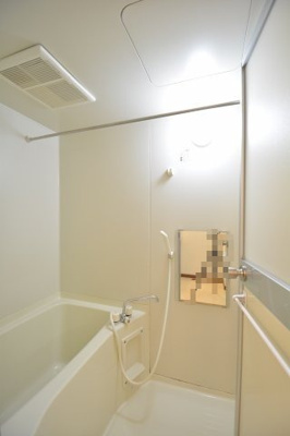 【浴室】 | ラフォーレ若葉 | きれいなお風呂です