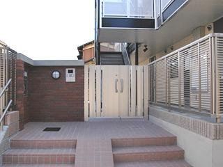 【セキュリティ】 | アムール梅が丘 | オートロックゲート