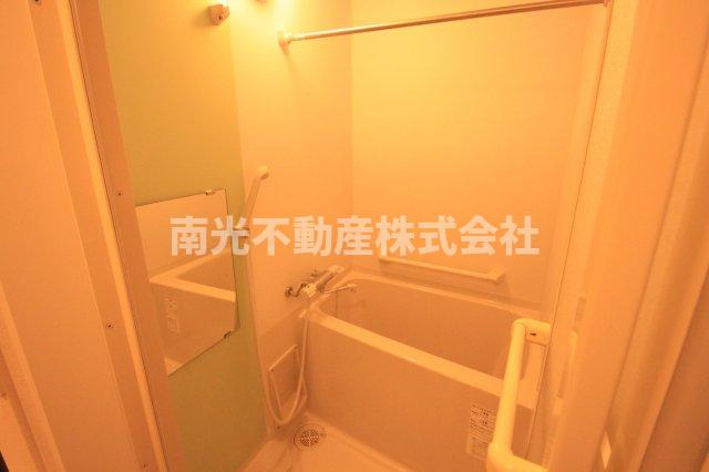 レオネクストハピネス ( 近畿大学 一人暮らし )の浴室|画像は同タイプの別物件のものです。