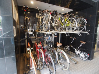 【その他共用部分】 | エントランス横には屋内駐輪場があります