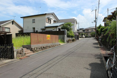 【前面道路含む現地写真】 | 大津市湖青2丁目8-12　土地