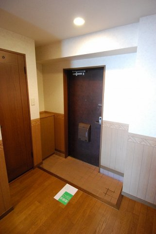 リバティ青山の玄関