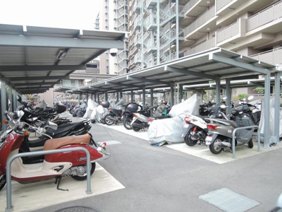 【その他共用部分】 | カワサキアイランドスイート | バイク置場