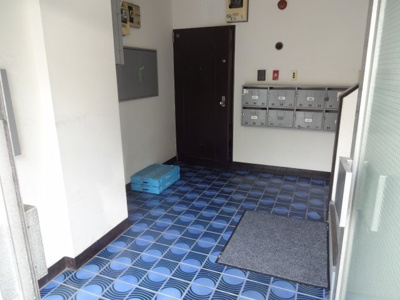 【エントランス】 | 角谷マンション駐車場 | 角谷マンション駐車場