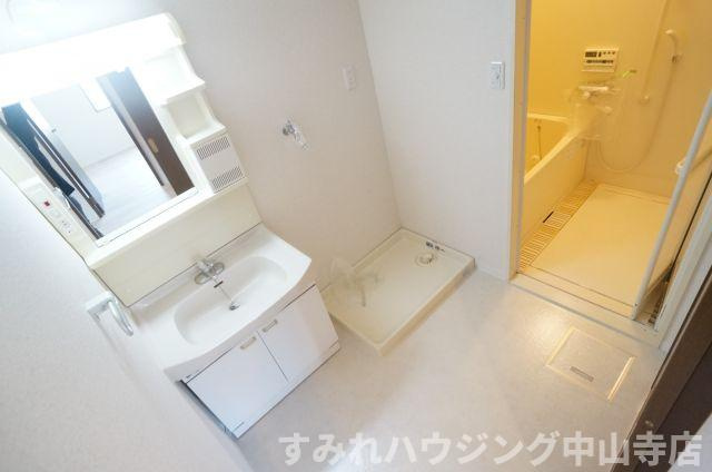 鈴彩館（リンサイカン）の洗面所