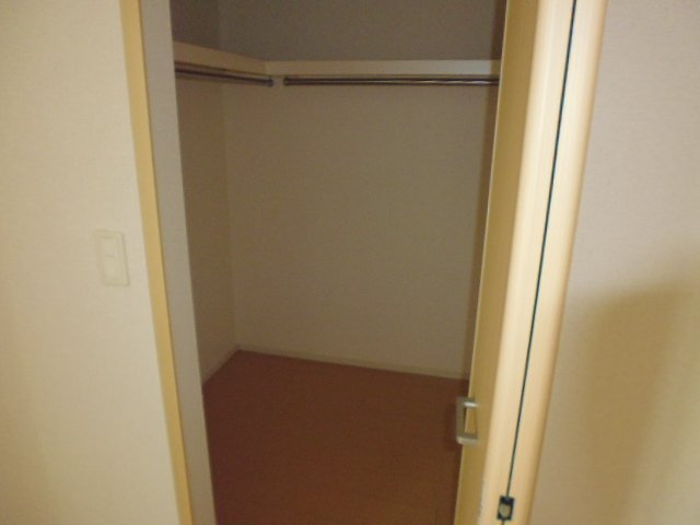 グレイスアベニューＡの収納|ウォークインクローゼット