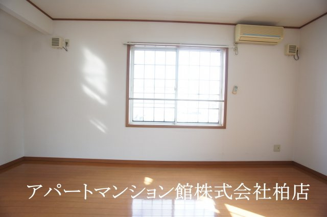 レガート柏桜台Bの洋室
