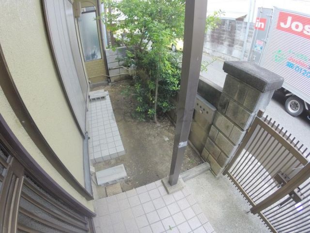 【庭】 | 下大市東町谷口貸家