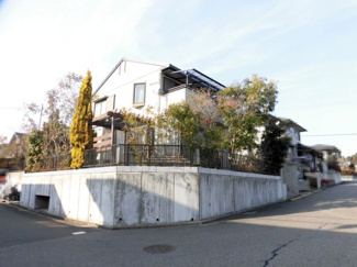 【外観】 | 角地の状況を確認いただける写真