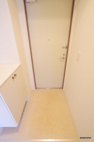 サンクチュアリ北梅田の玄関