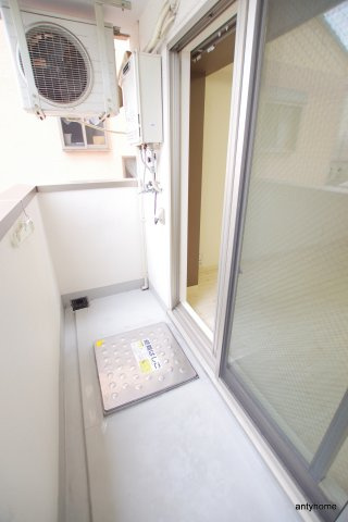 サンクチュアリ北梅田のバルコニー