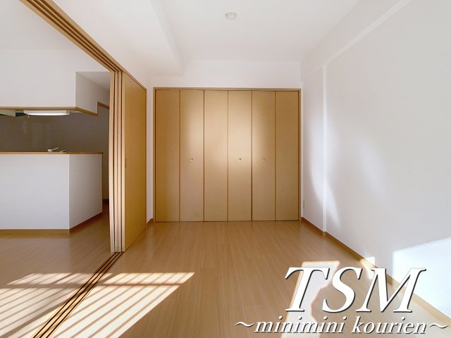 アバンザール香里園の洋室