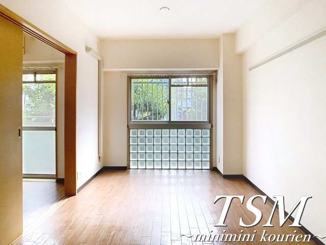 アバンザール香里園の居間・リビング