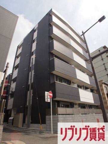ルラーシュ新宿の外観