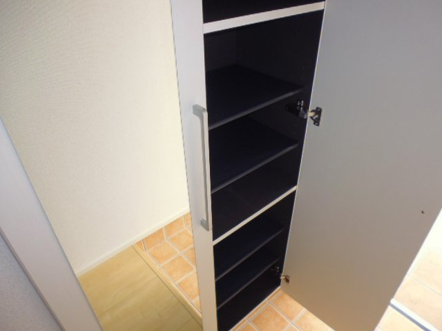 グランド・パレス　ハヤシの玄関